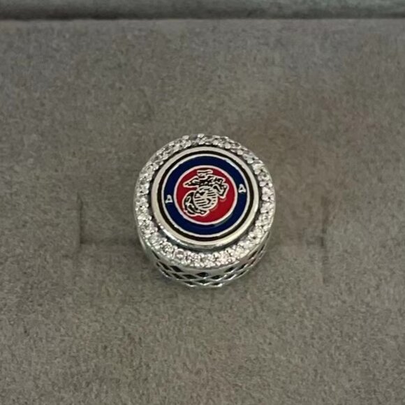 Pandora USMC Marine Corps Exclusive Pandora Dangle Bead Charm - Picture 1 of 4